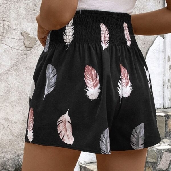 Ladies' Fashionable And Elegant Casual Vacation Feather Print Elastic Waist Shorts - Image 2